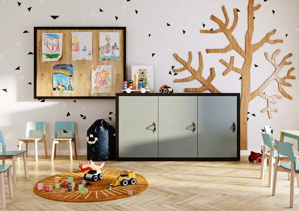 Pokój dziecięcy w stylu skandynawski utrzymany w kolorystyce beży, szarości i bieli. Propozycja dekorów użytych w realizacji: R20246,U18505,S60012
